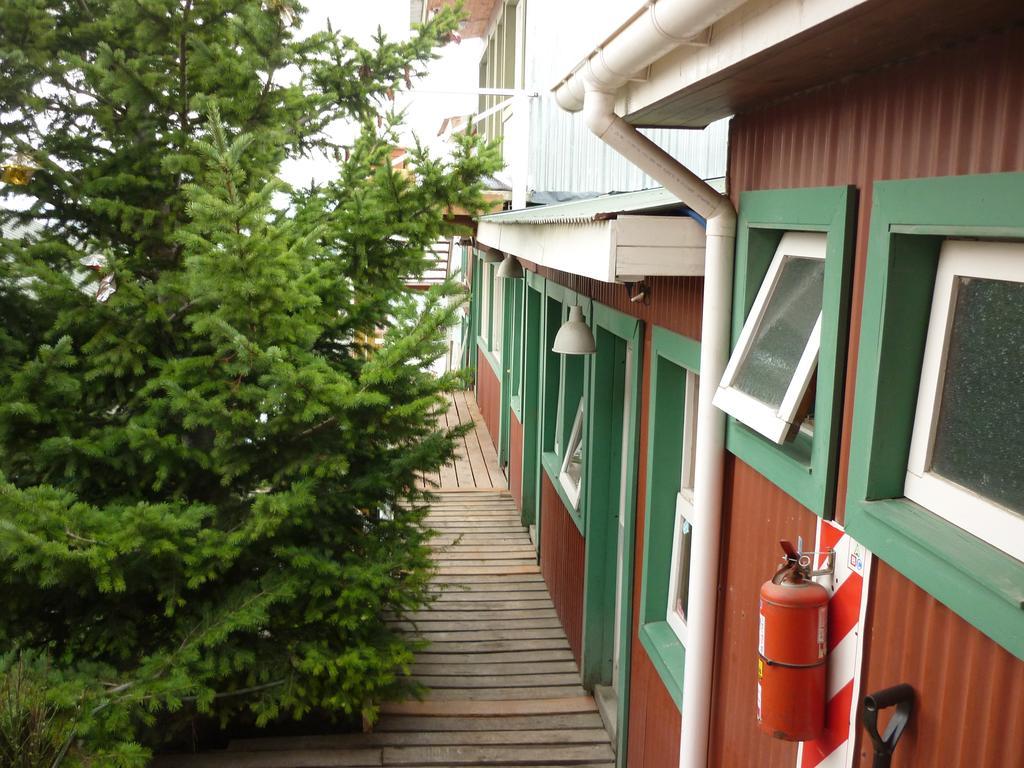 Hostel Los Cormoranes Ushuaia Exterior photo