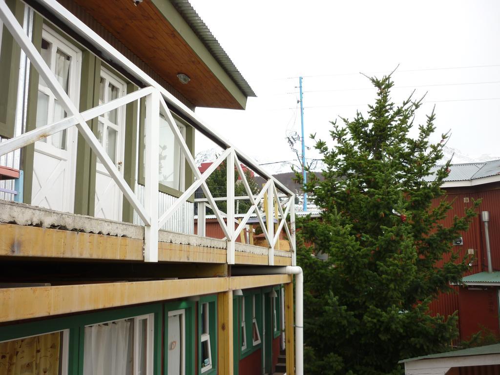 Hostel Los Cormoranes Ushuaia Exterior photo