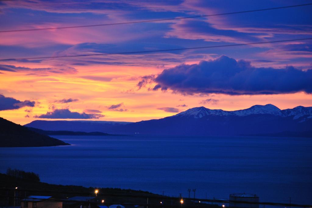 Hostel Los Cormoranes Ushuaia Exterior photo