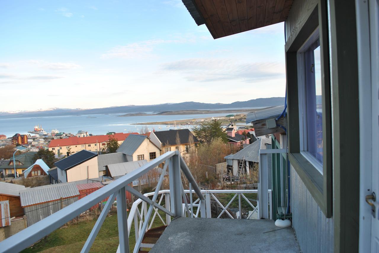 Hostel Los Cormoranes Ushuaia Exterior photo